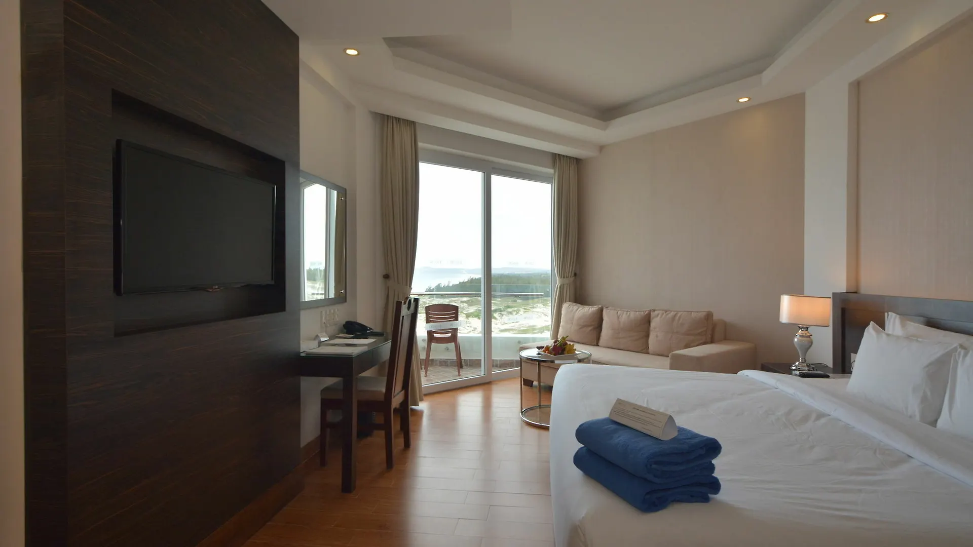 Dessole Beach Resort Nha Trang Mieu Ong 4*,